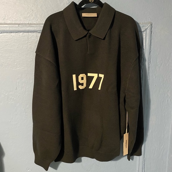 Fear of God Essentials Black Knit '1977' Long Sleeve Polo - Picture 3 of 15